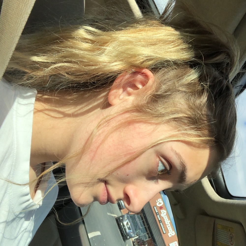 Meet your Posher, Alyssa